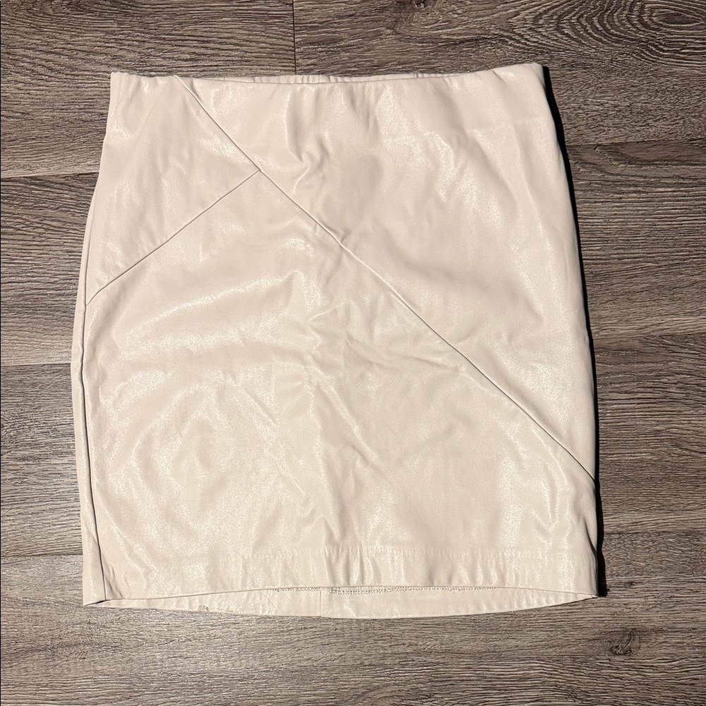 Dynamite Cream Pencil Skirt